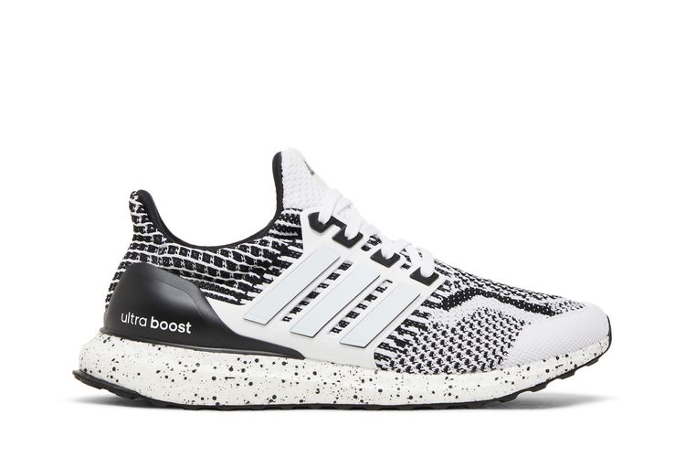

Кроссовки UltraBoost 5.0 DNA 'White Black', белый