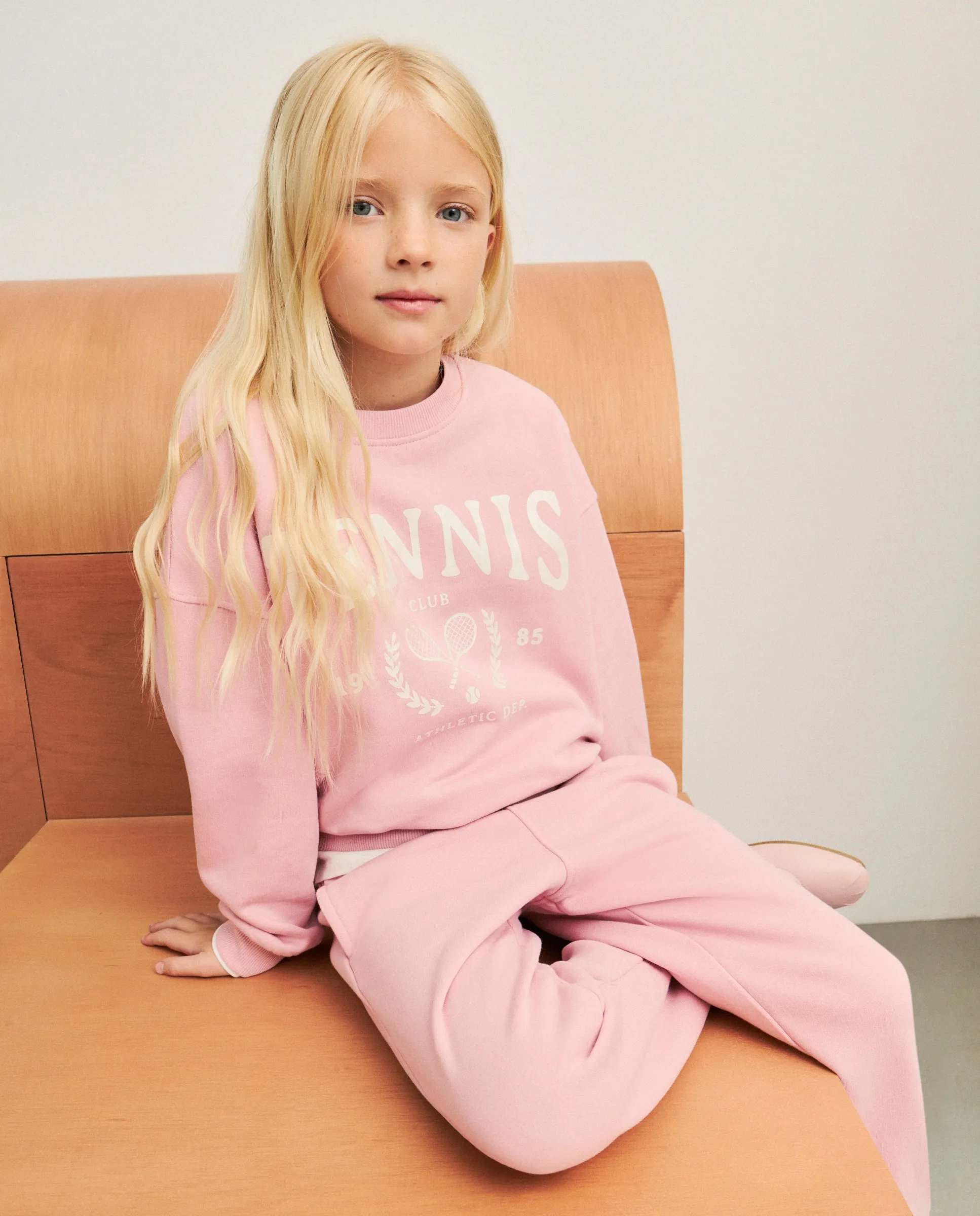 

Толстовка детская базовая с принтом фольгой на груди Kids El Corte Inglés, розовый