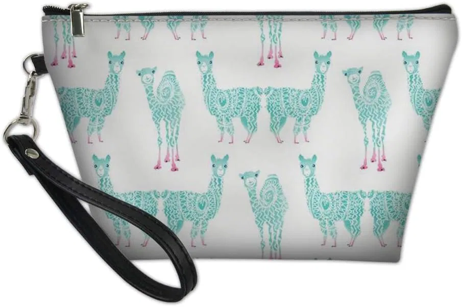 Женская косметичка «Kawaii Alpaca Llama» от Coloranimal Coloranimal