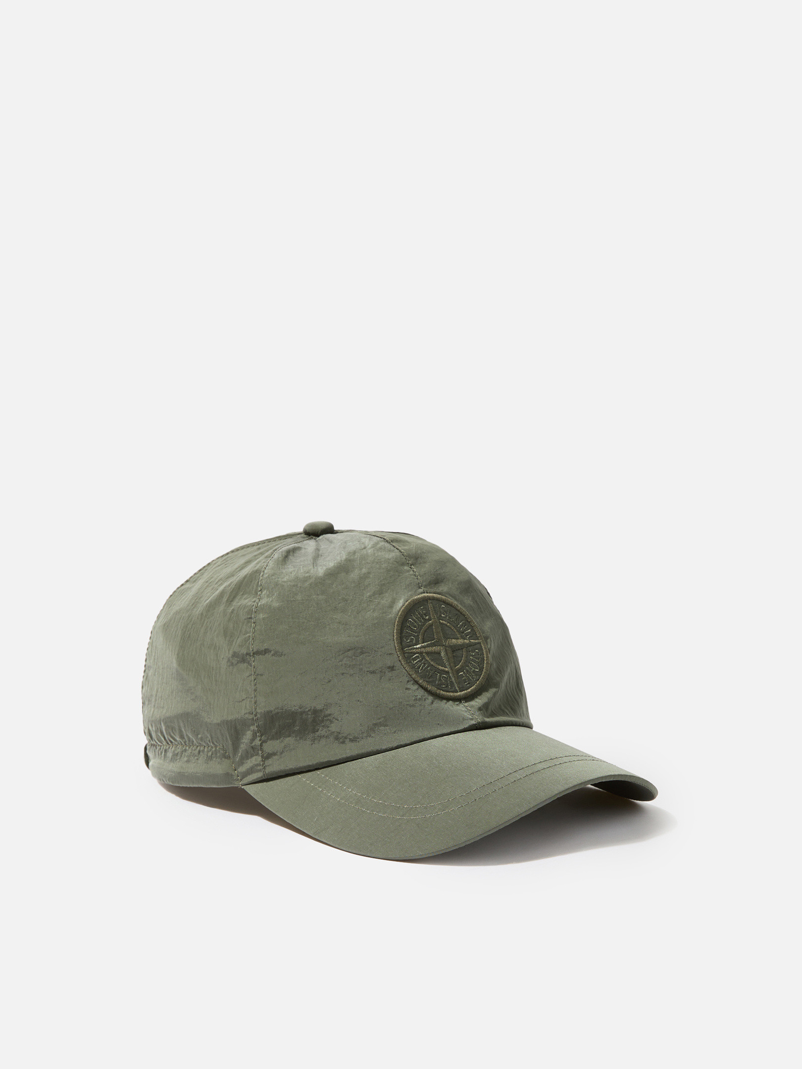 

Бейсболка с завязкой и вышивкой Компас Stone Island 9100011 NYLON METAL IN ECONYL, Musk Green