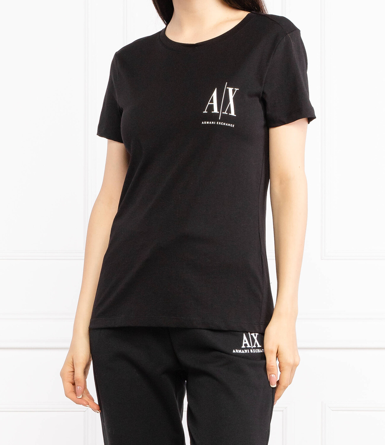 

Футболка Armani Exchange regular fit, черный