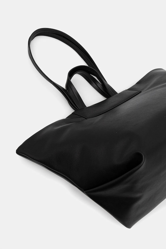 

Сумка Armani Exchange, черный