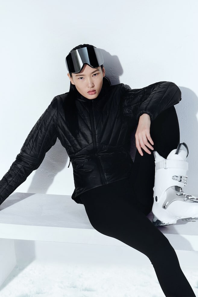 

Куртка с утеплителем среднего слоя H&M, черный