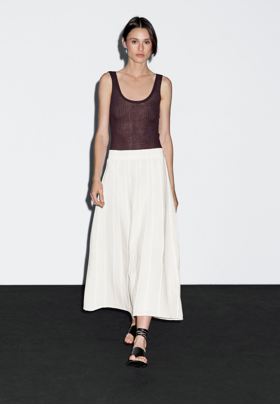 

Юбка Massimo Dutti FLARED MIDI WITH SEAM DETAILS, White