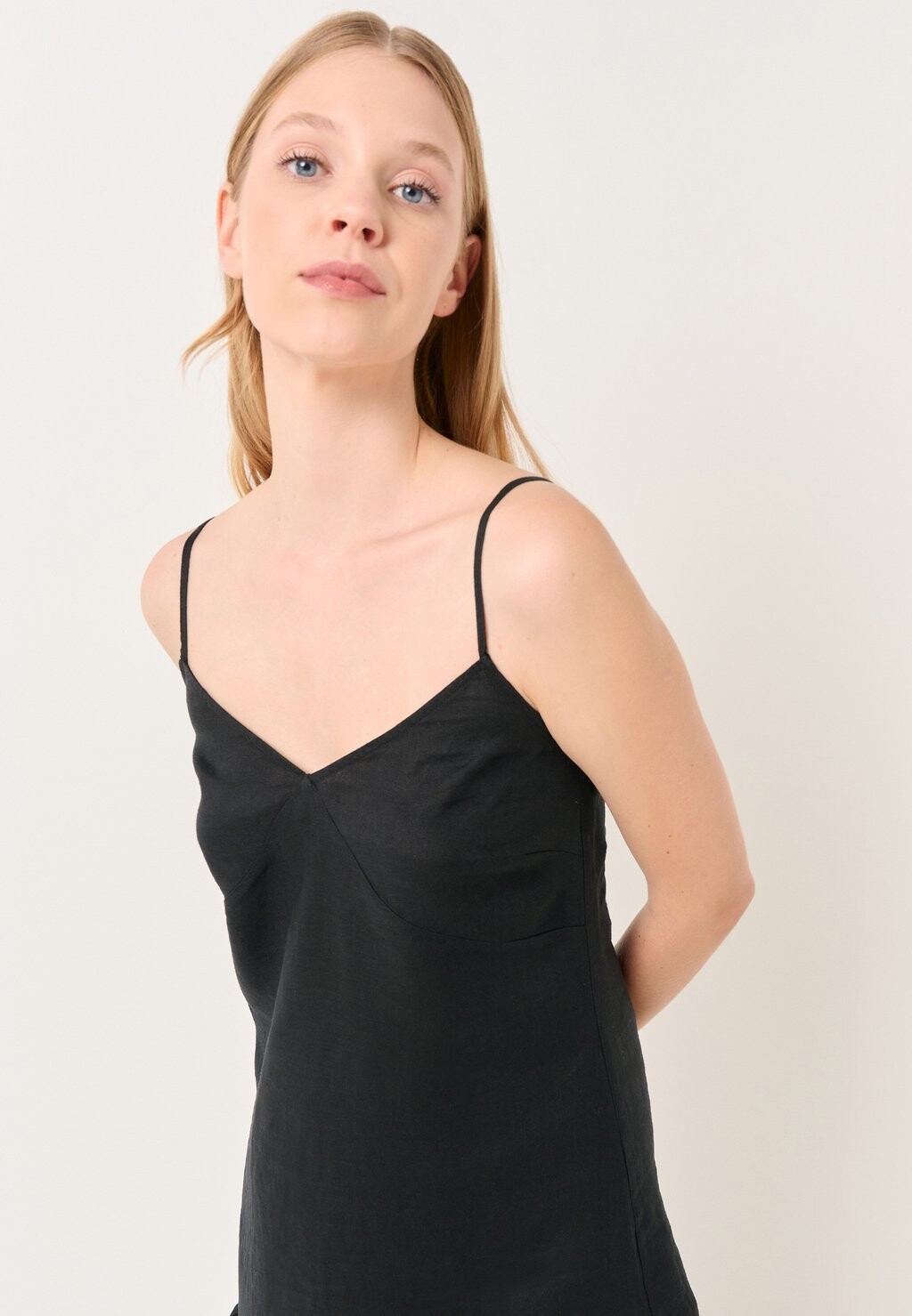 

Летнее платье V-NECK Jimmy Key, черный