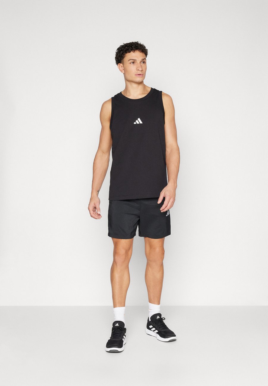 Спортивные шорты Adidas Sportswear CHELSEA, Black/White/Black — фото 2
