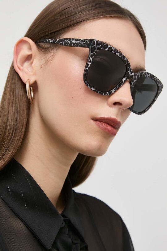 

Солнцезащитные очки Майкла Корса Michael Kors, черный