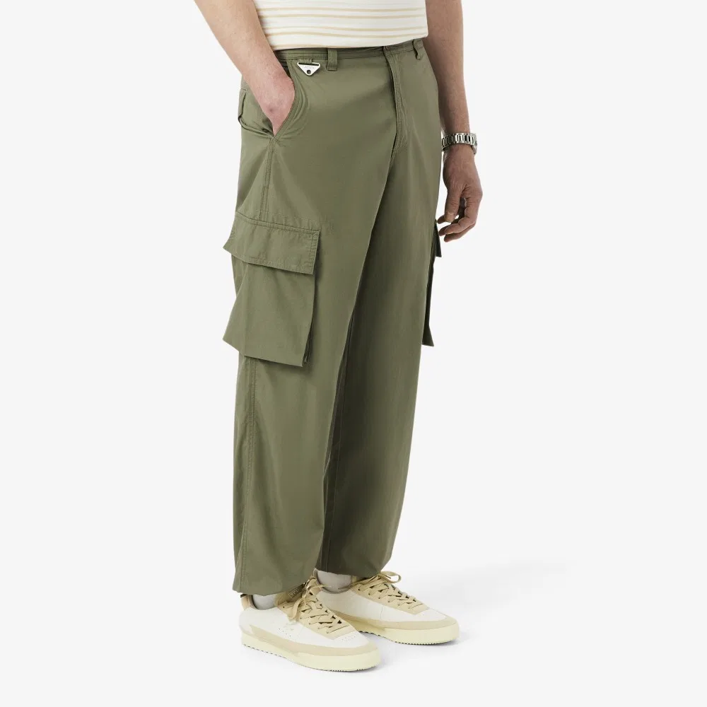 Мужские прямые брюки карго чинос цвета хаки от Lacoste — фото 2
