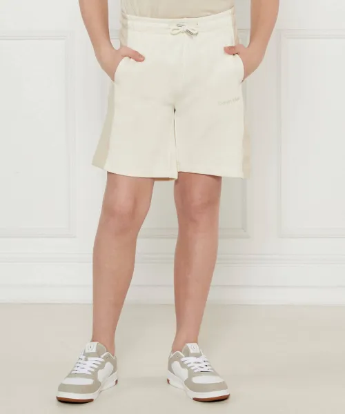 

Шорты Relaxed fit Calvin Klein Jeans, белый