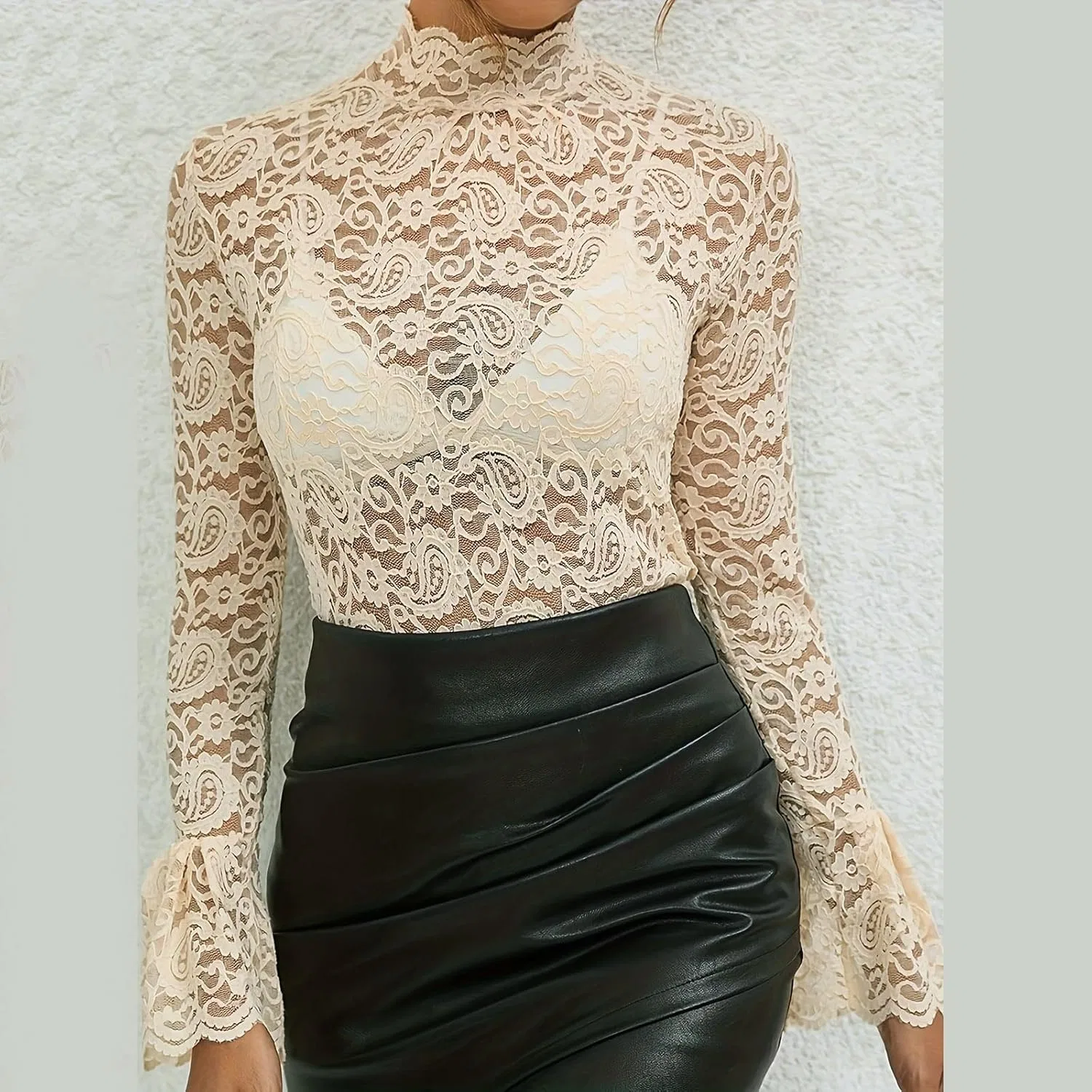 Блузка кружевная с цветочным узором из коллекции Spring-Summer 15, бежевая — фото 4