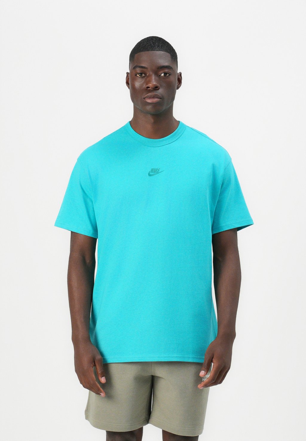

Базовая футболка TEE Nike Sportswear, бирюзовый