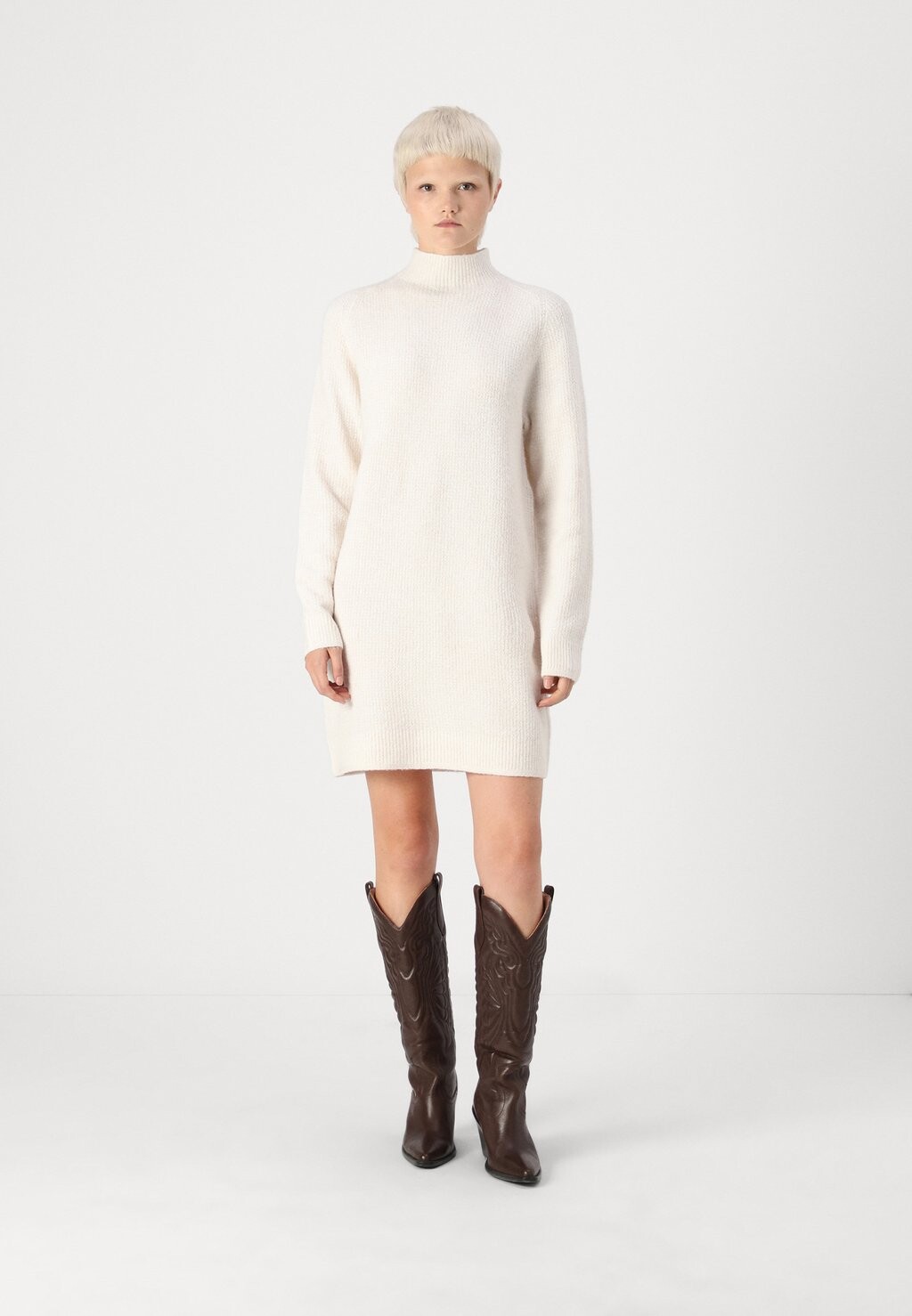 

Платье-джемпер PCNEMESIO MOCK NECK DRESS Pieces, молочный