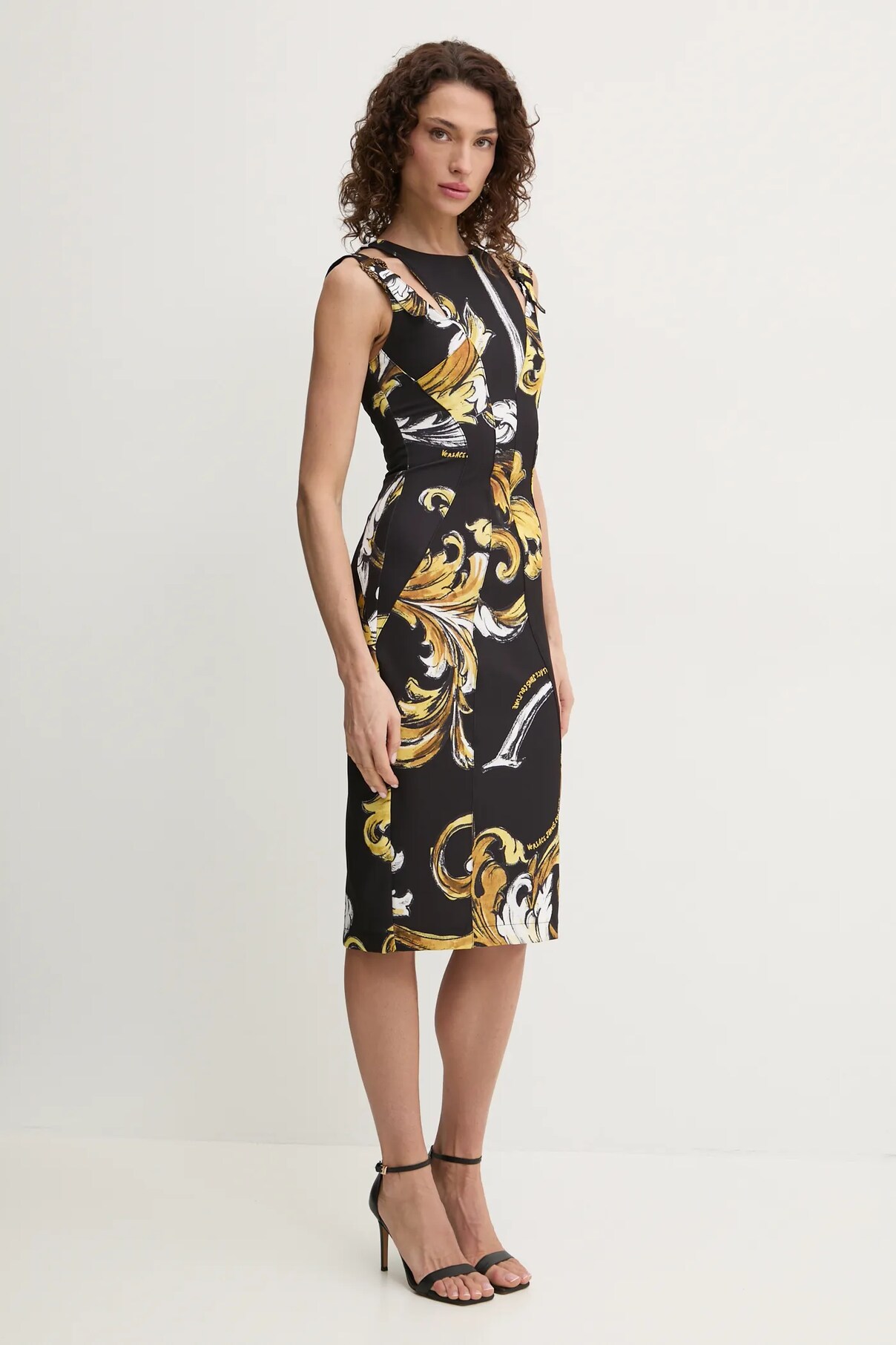 

Платье Versace Jeans Couture, черный