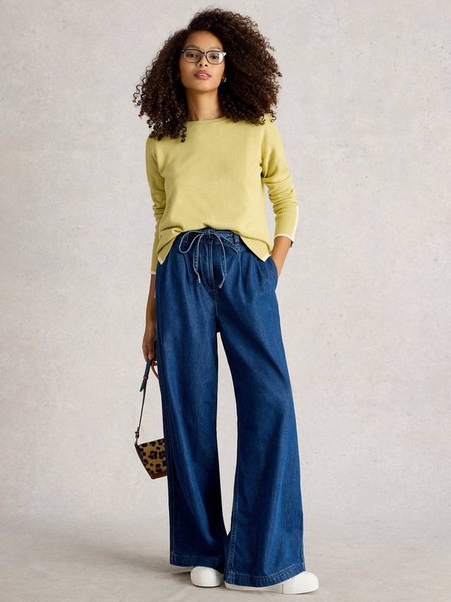 

Оливковый джемпер с круглым вырезом из органического хлопкового микса White Stuff, Light Yellow