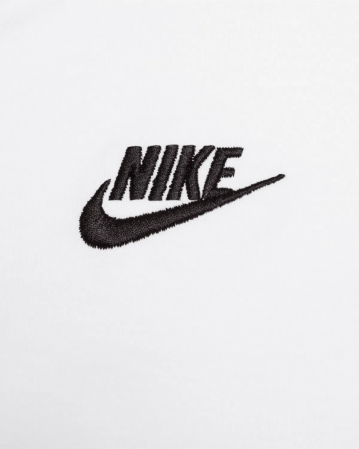 Женская футболка (большие размеры) Nike Sportswear Club Essentials, White/Black — фото 3