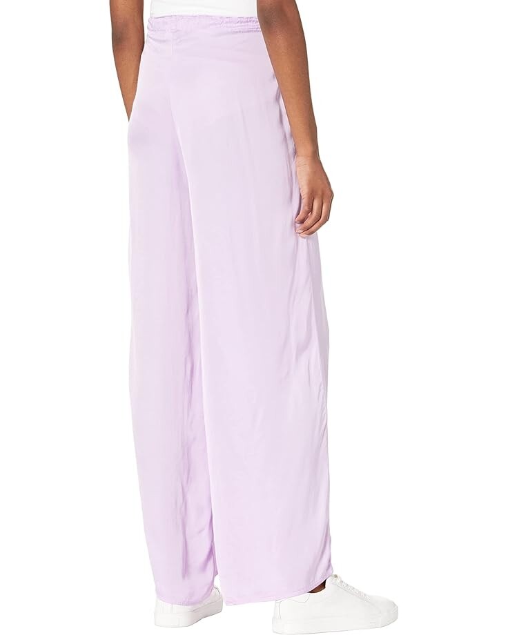 

Брюки Michael Stars Viv Washed Satin Wide Leg Pants, цвет Pale Lilac