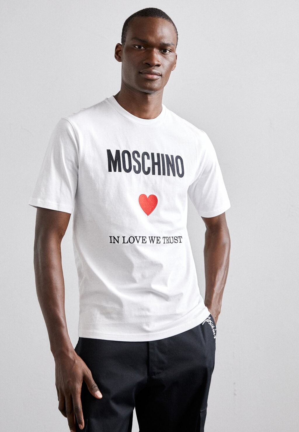 

Футболка с принтом MOSCHINO, фантазийно-белая, Белый, Футболка с принтом MOSCHINO, фантазийно-белая