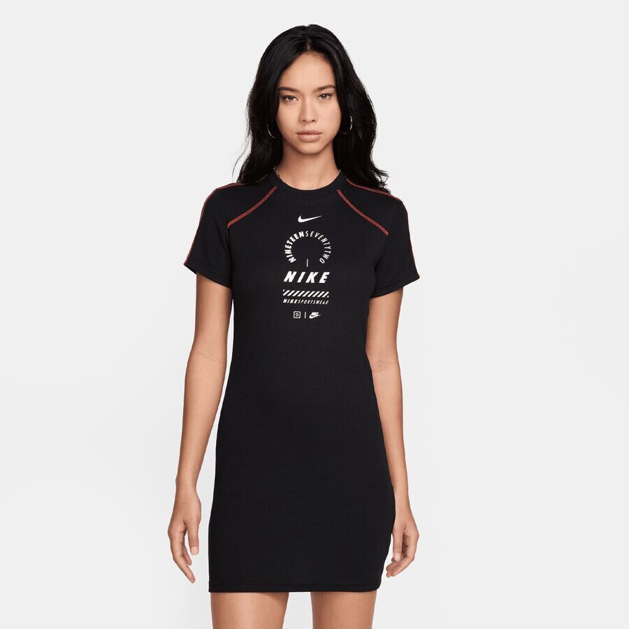 

Спортивное платье с короткими рукавами NIKE, цвет black