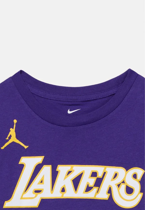 Футболка унисекс с принтом nba los angeles lakers lebron james boys statement tee Nike Performance, Field Purple — фото 4