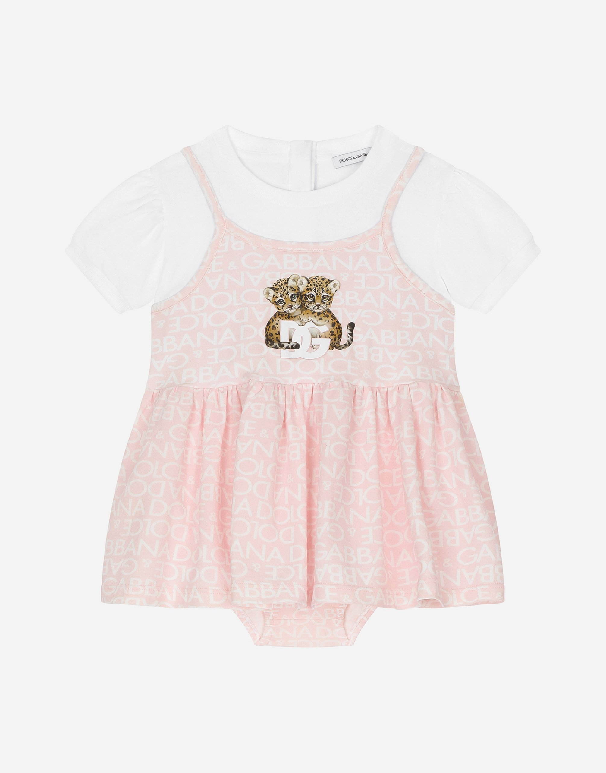 

Платье с короткими рукавами и принтом-логотипом по всей поверхности Dolce&Gabbana, мультиколор