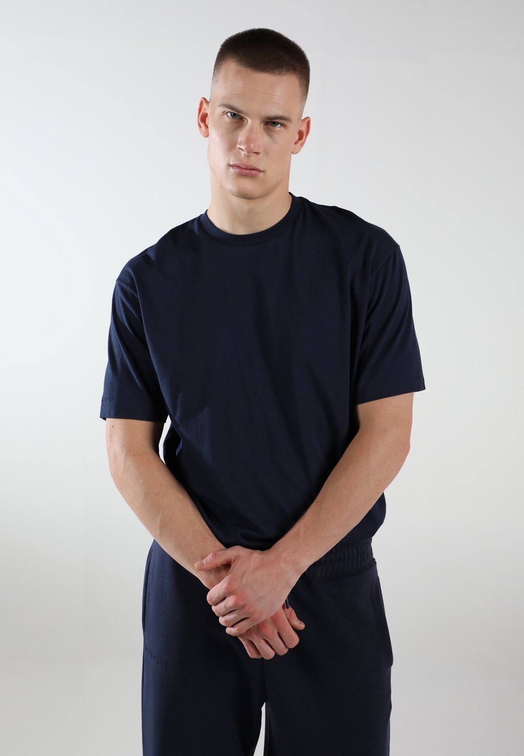 

Базовая футболка SHORT-SLEEVE UNISEX EOSELIO, темно-синий