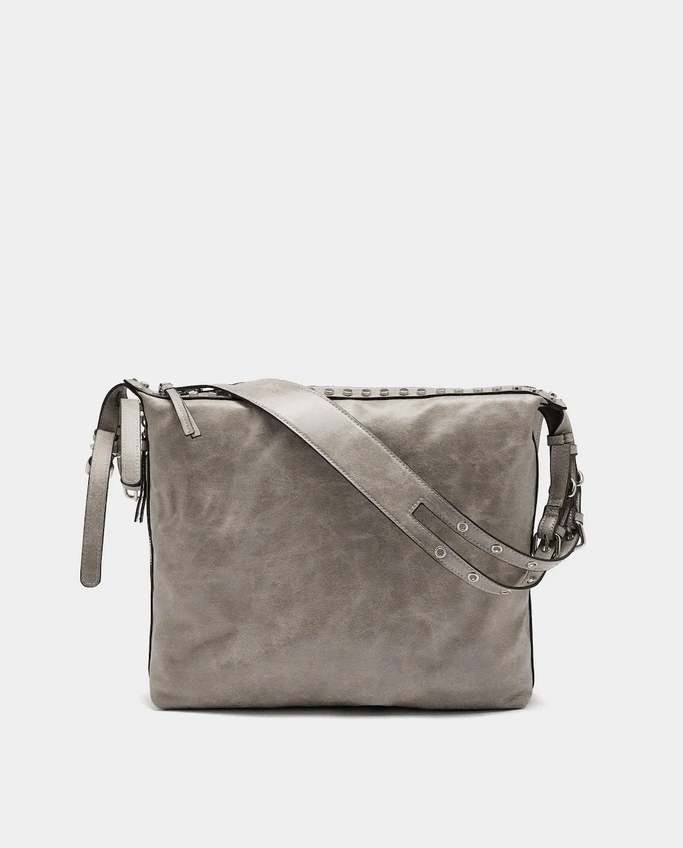 

Большая сумка через плечо с заклепками и застежкой на молнии, однотонная с эффектом кракелюра Parfois, серо-коричневый