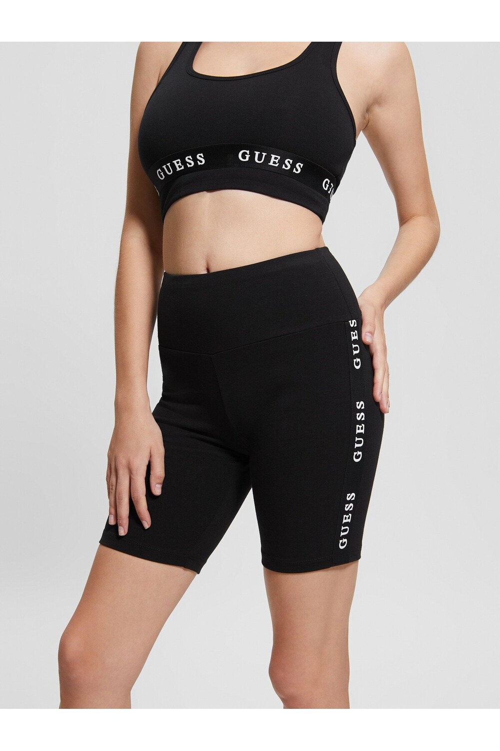 

Женские шорты Active Super Skinny Aline Guess, черный