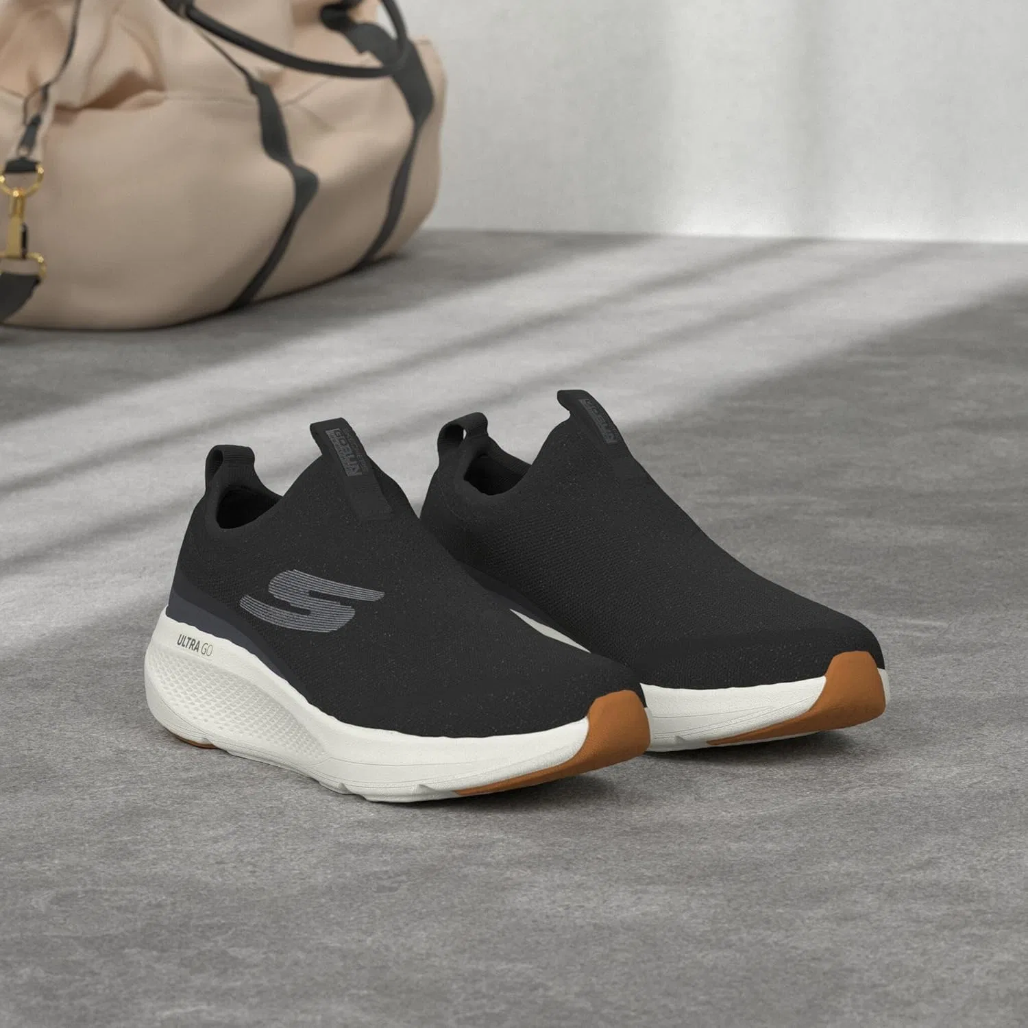 Мужские кроссовки Skechers GOrun Elevate Slip On для тренировок и бега с амортизацией, черно-белые, размер 46 EU — фото 2