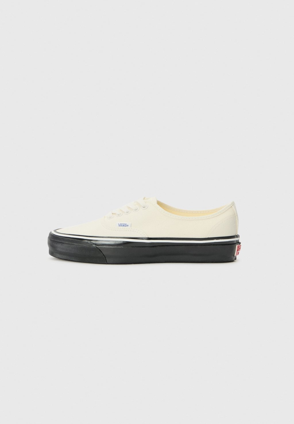 Кроссовки AUTHENTIC PREMIUM Vans, белый
