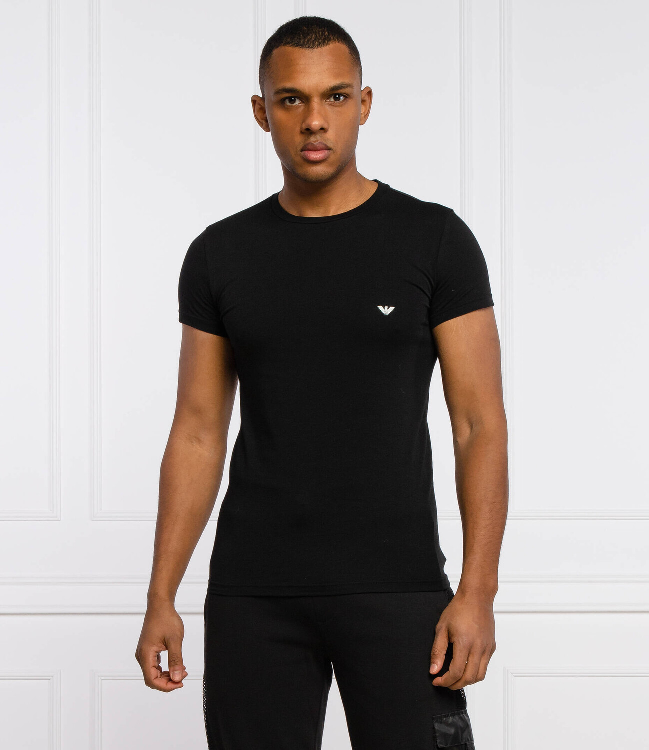 

Футболка Emporio Armani slim fit, черный