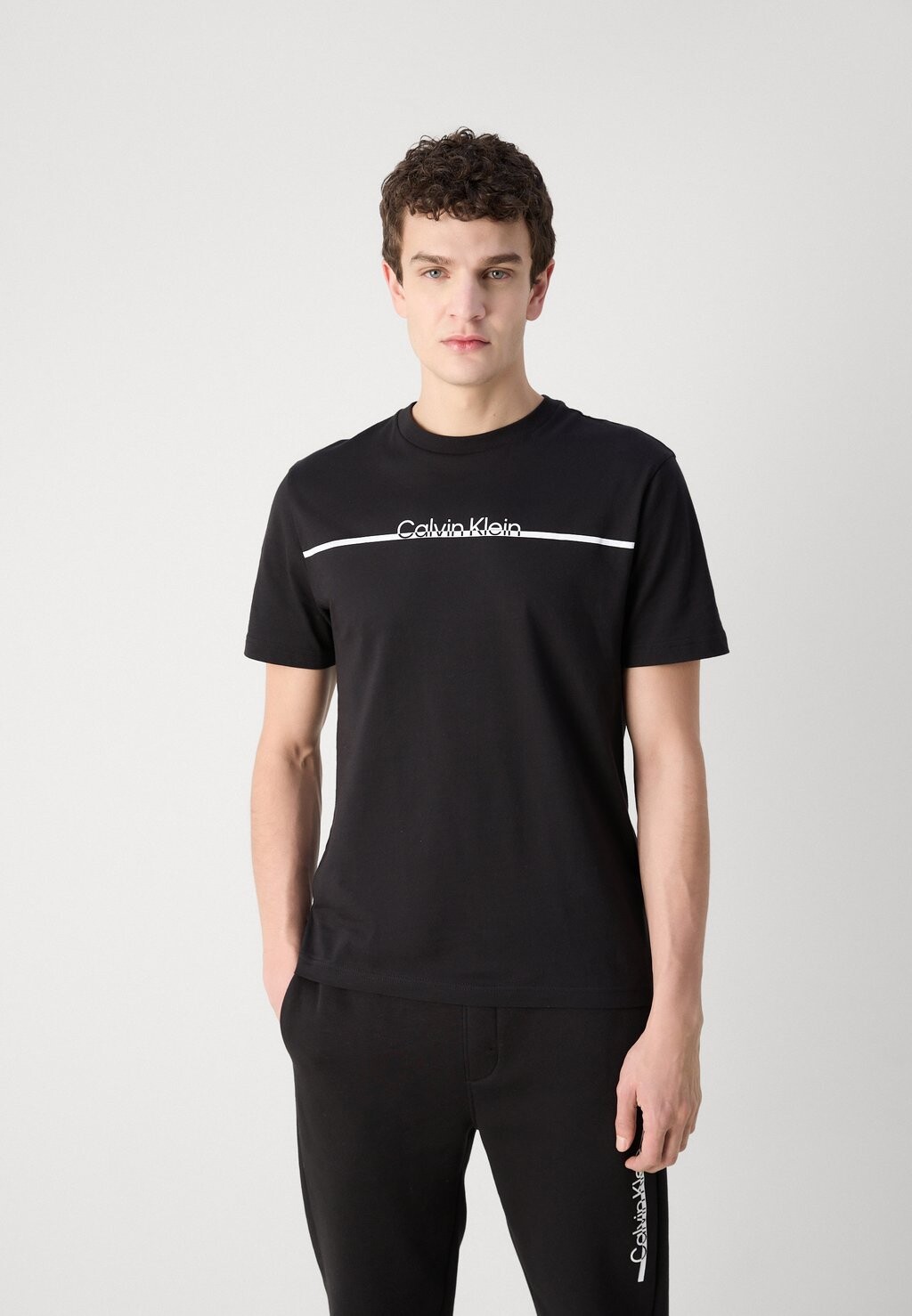 

Футболка с принтом SPLIT LINE LOGO Calvin Klein, черный