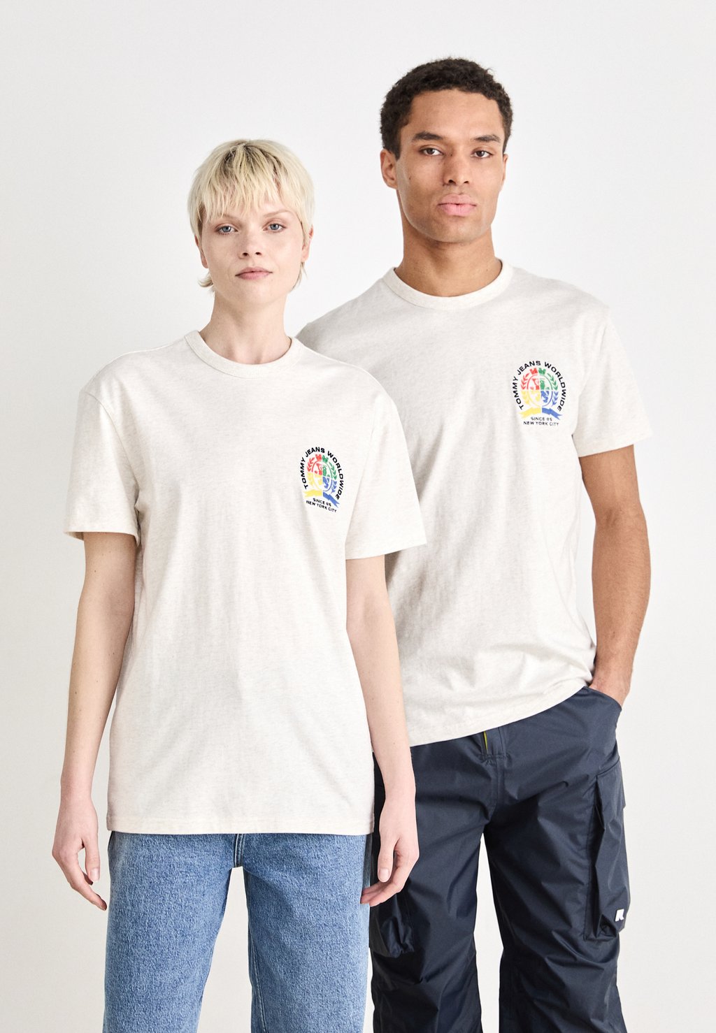 

Футболка с принтом POP CREST TEE UNISEX Tommy Jeans, бежевый