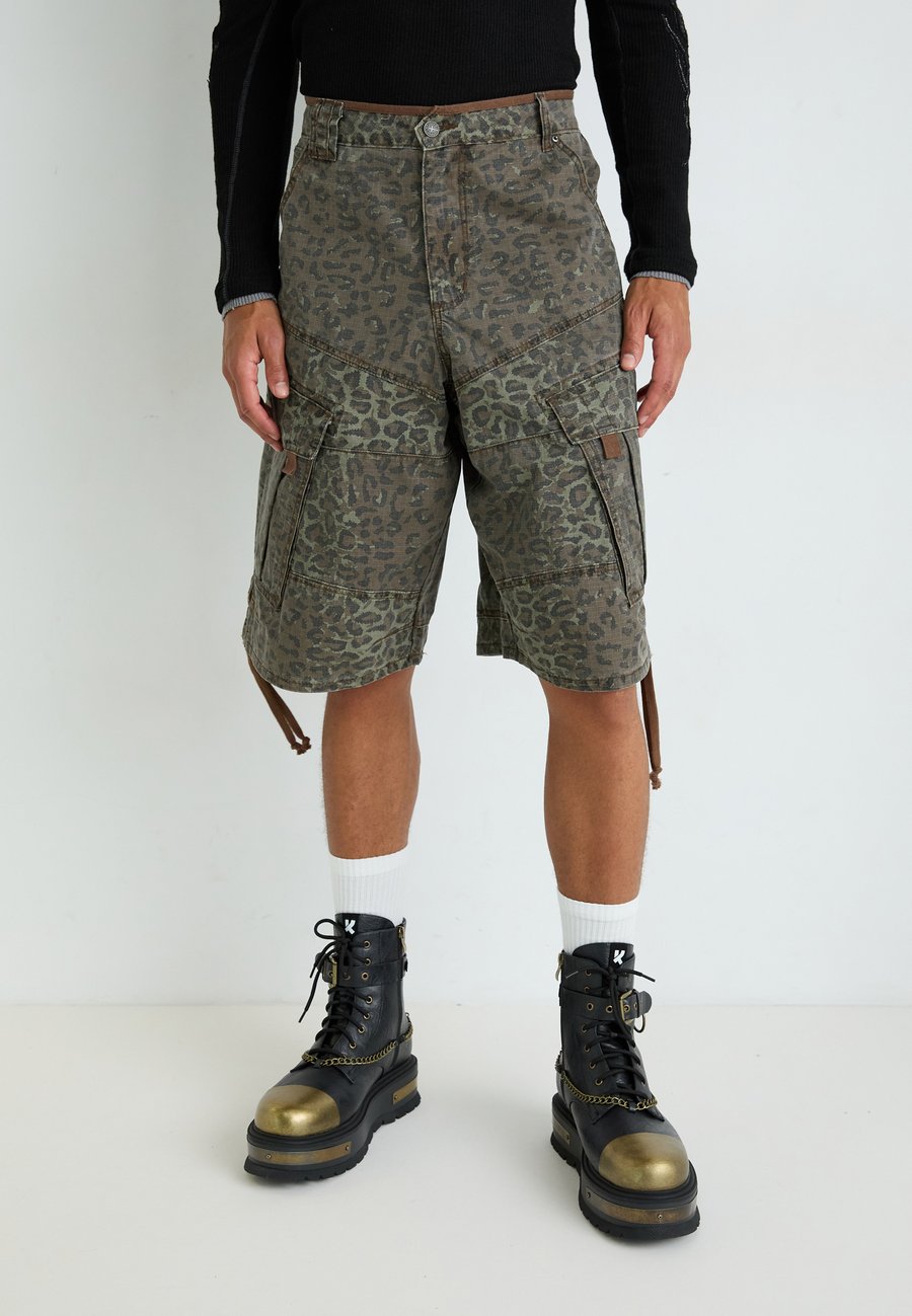 

Шорты Jaded London LEOPARD CADET, Brown