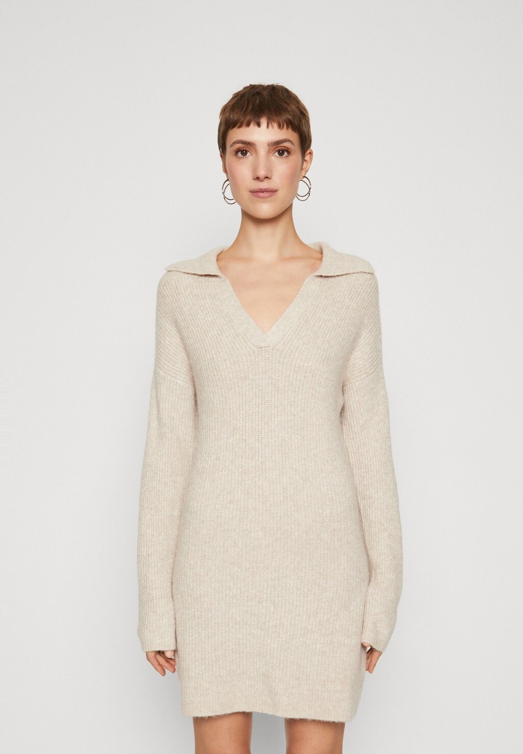 

Вязаное платье Relaxed Sweater Dress Hollister Co.