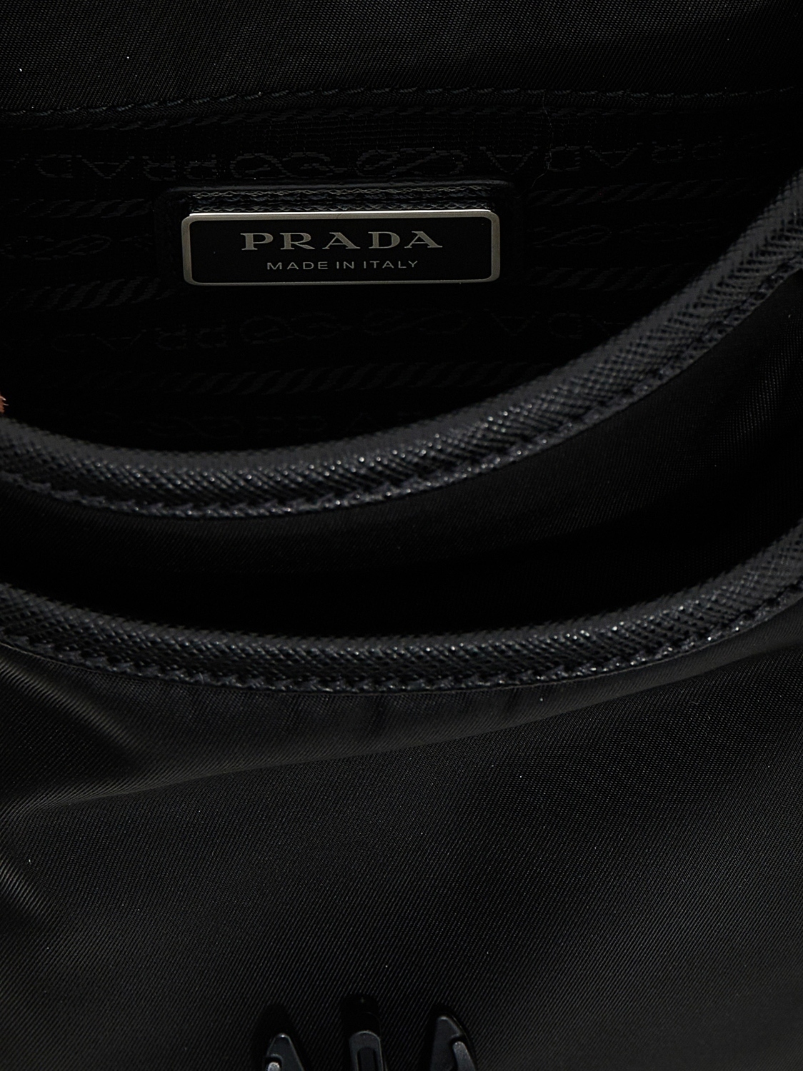 Сумка через плечо из переработанного нейлона с логотипом Prada, черный — фото 4