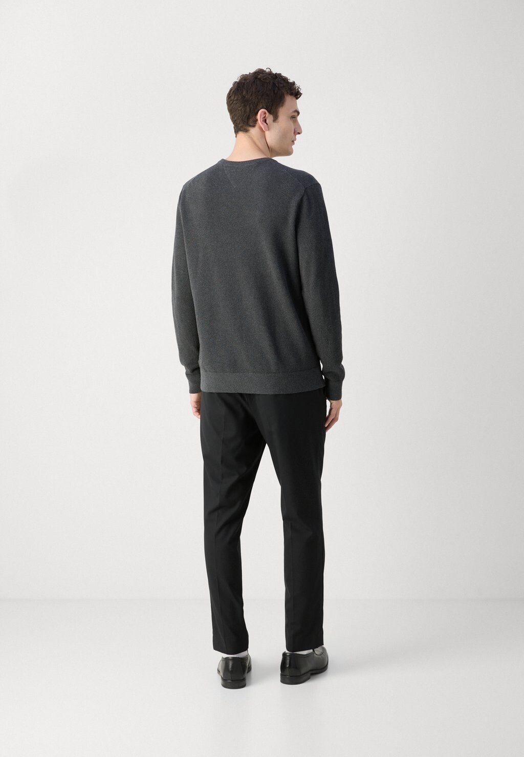 

Джемпер ESSENTIAL STRUCTURE CREW NECK Tommy Hilfiger, серый