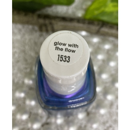 Лак для ногтей Nail Lacquer No. 1533 GLOW WITH THE FLOW Blue 13.5ml — фото 3