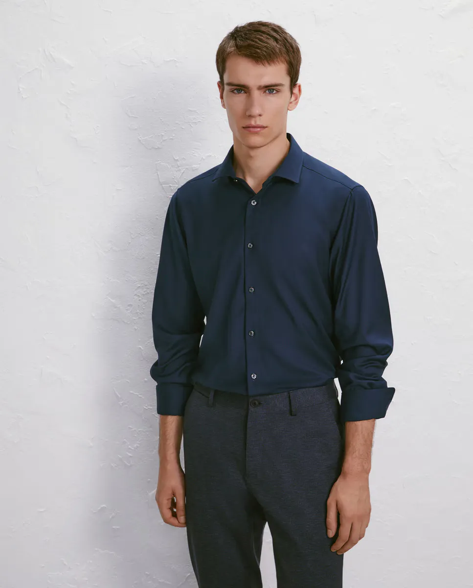 

Мужская однотонная рубашка с длинным рукавом Easy Wear, темно-синий
