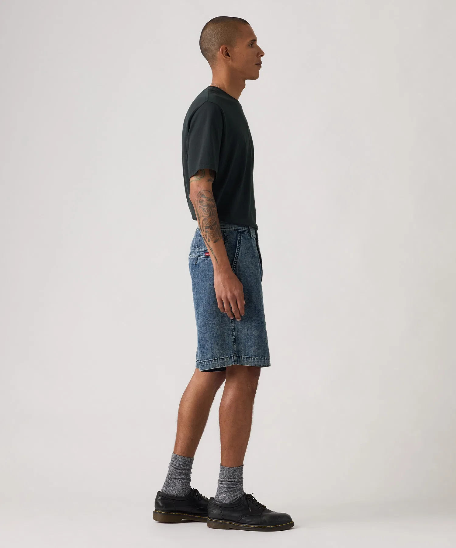 Широкие плиссированные шорты Levi's, размер Medium, цвет индиго. — фото 3
