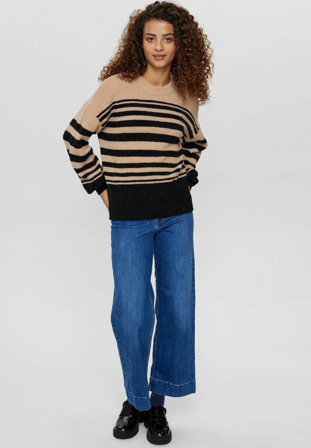 

Джемпер NURIETTE STRIPE Nümph, черный