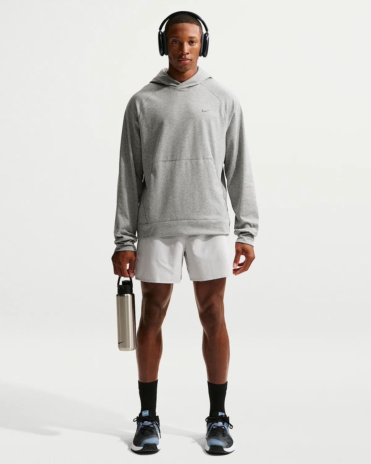 Мужская спортивная худи Nike Primary NanoKnit Dri-FIT с защитой от УФ, Smoke Grey/Heather/Smoke Grey — фото 4