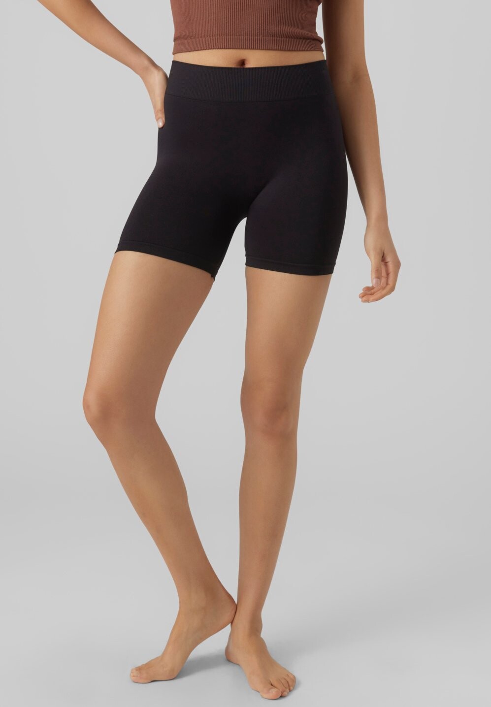 

Трусы VMJACKIE SEAMLESS MINI SHORT Vero Moda, черный