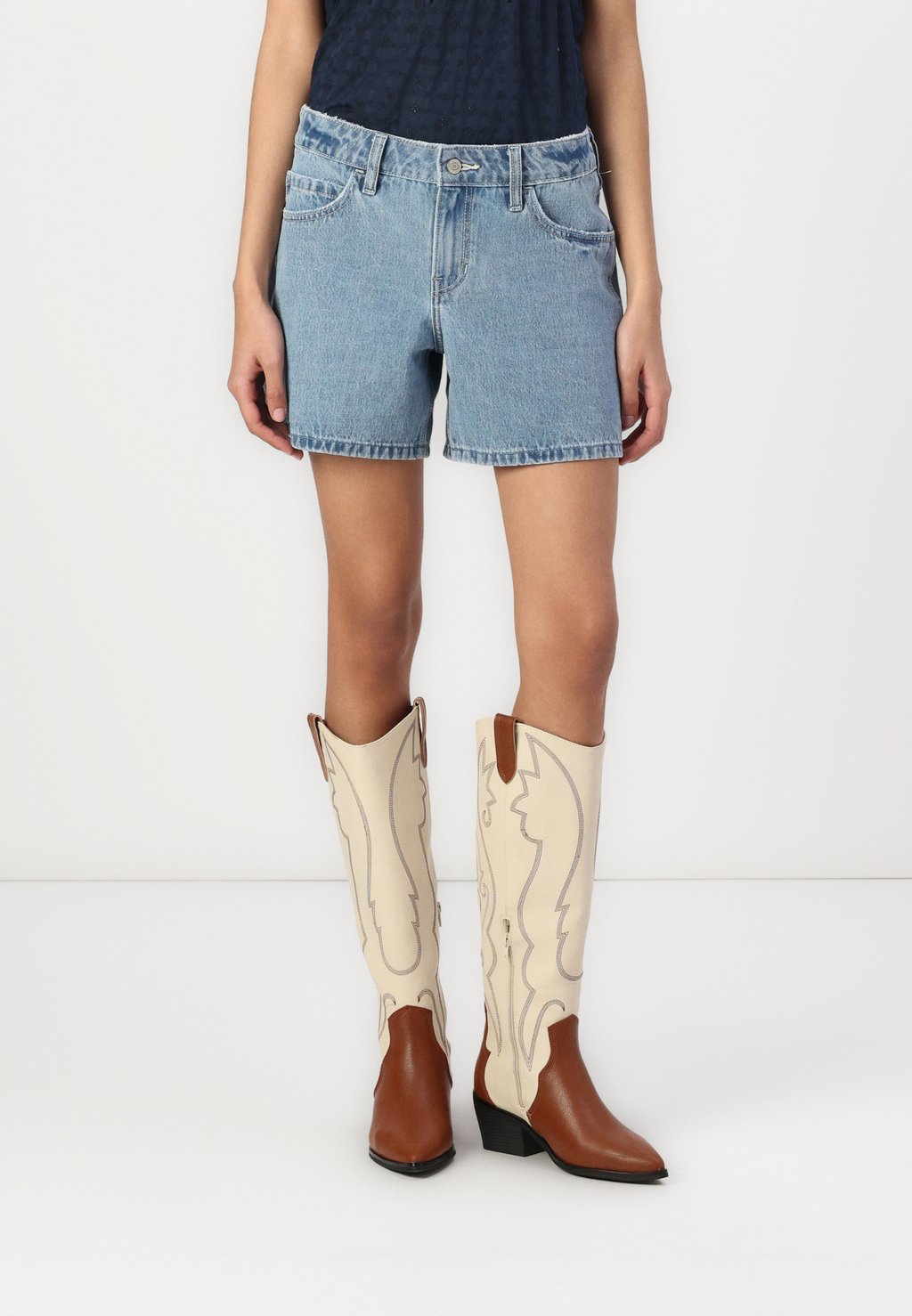 

Джинсовые шорты BAGGY Hollister Co., деним