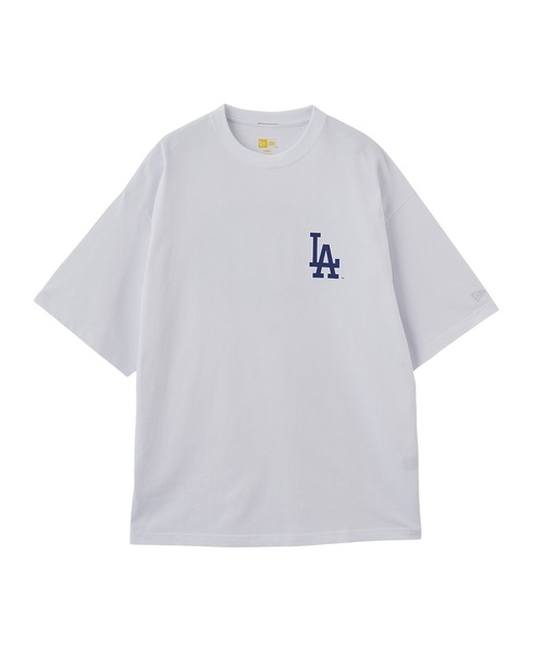 

Футболка, крой оверсайз, бренд New Era, цвет белый