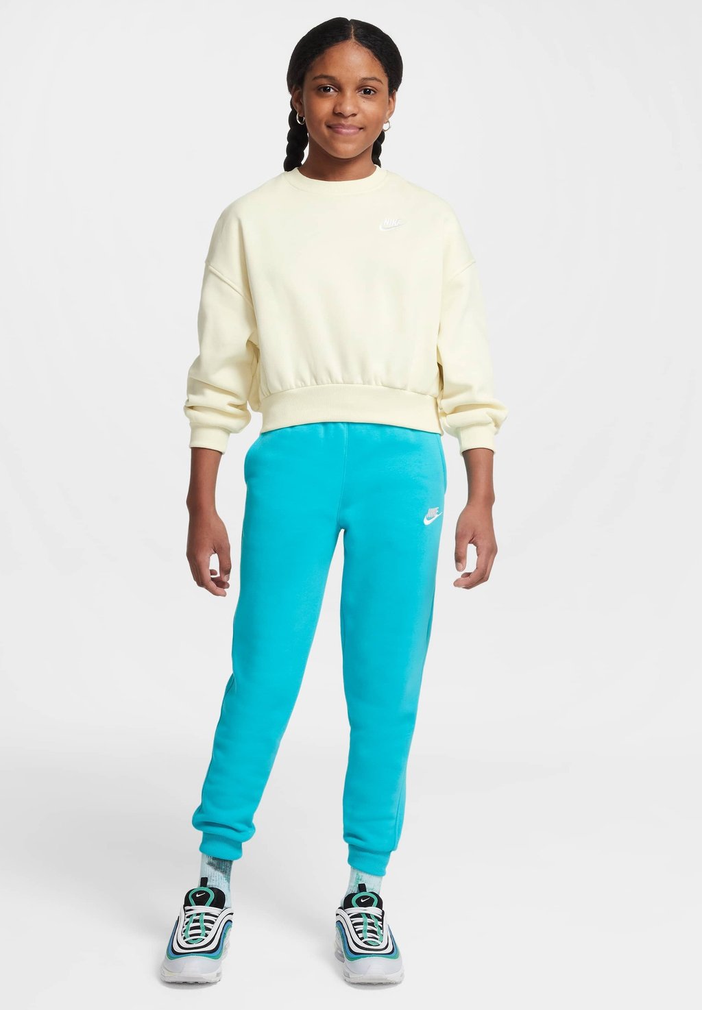 

Толстовка CLUB Nike Sportswear, белый