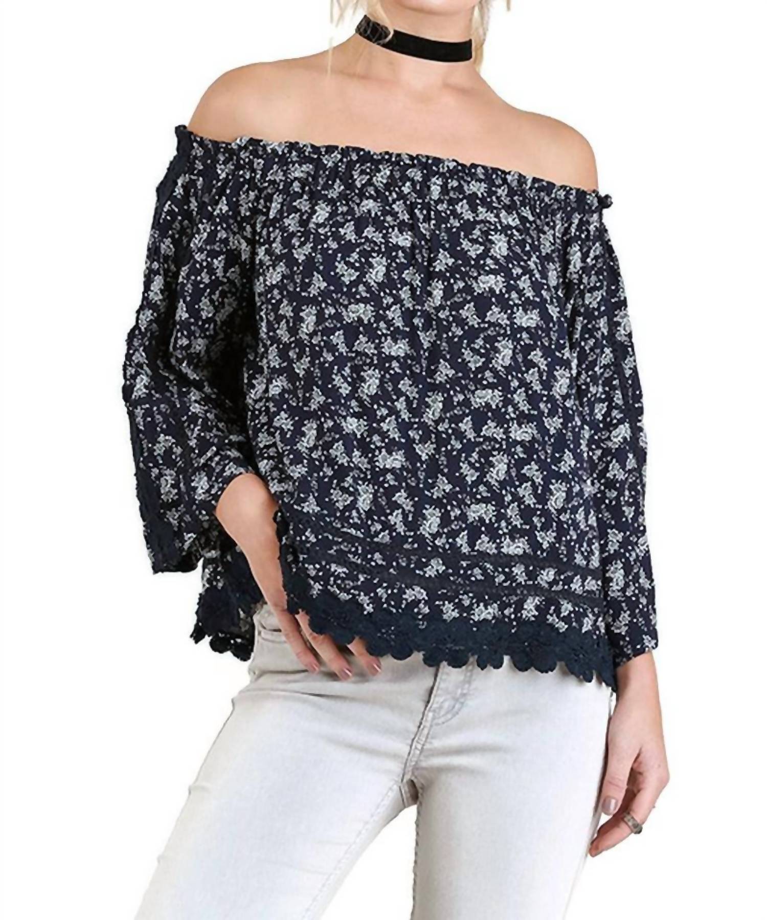 

Топ с цветочным принтом и открытыми плечами в темно-синем цвете Umgee