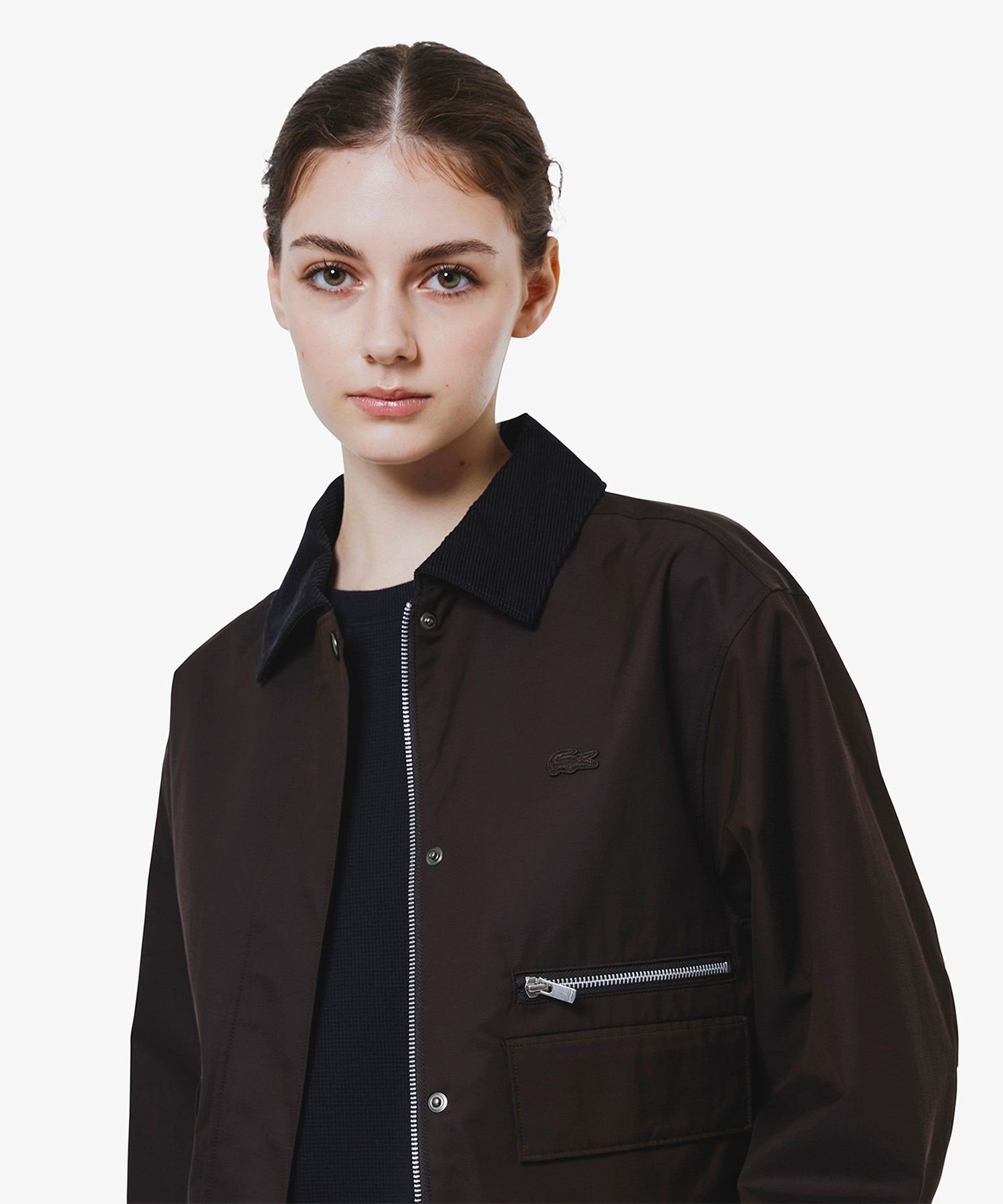 Короткий блузон из вельвета Lacoste, с прорезной молнией, темно-коричневый — фото 3