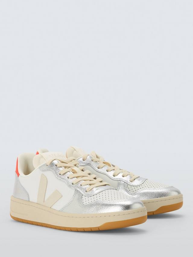 Кожаные кроссовки V-10 VEJA, White/Silver — фото 2