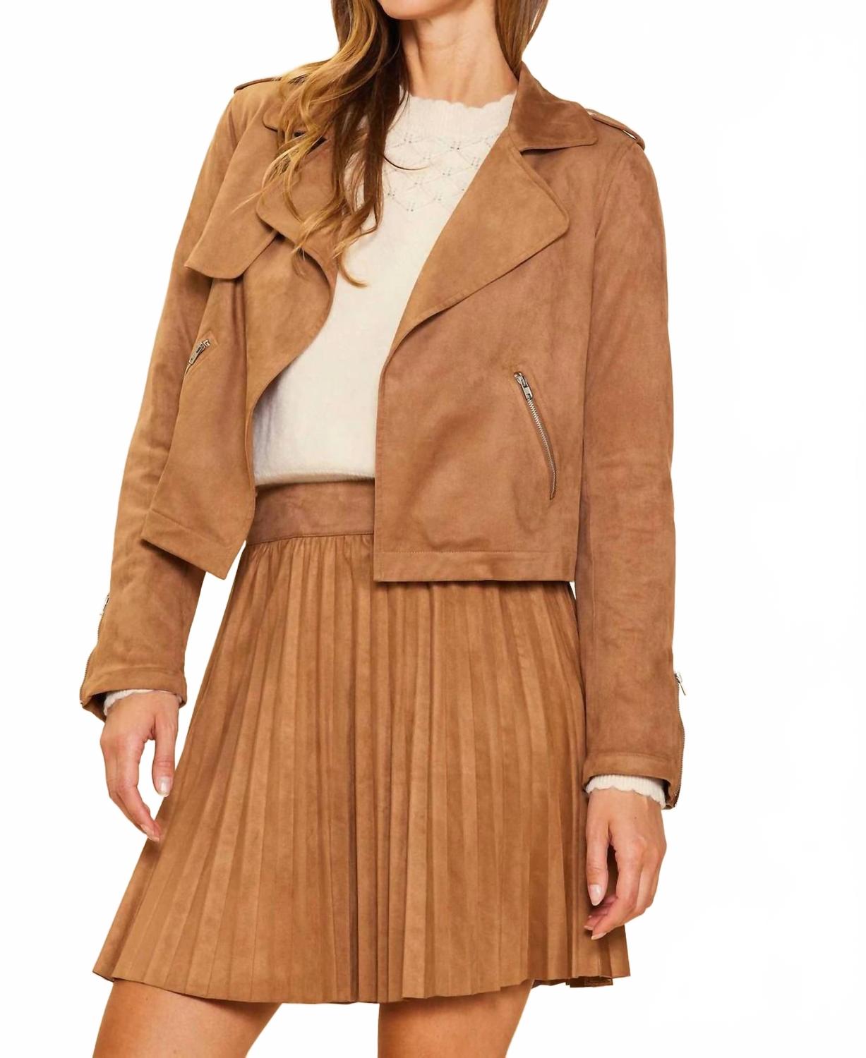 

Коричневая куртка Motto из искусственной замши SKIES ARE BLUE