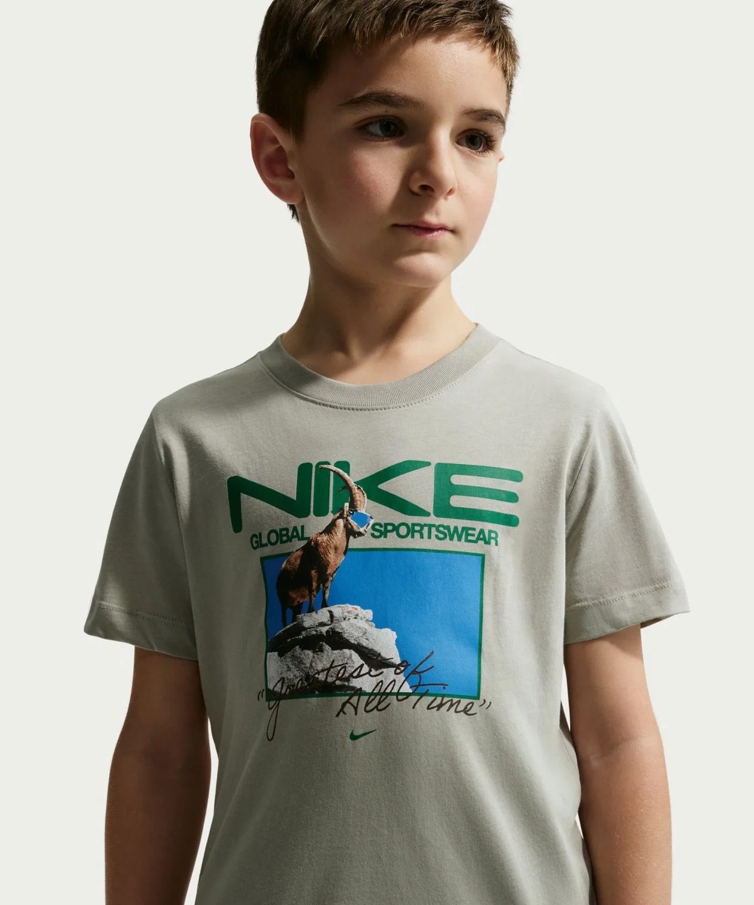 Детская футболка NIKE YTH NSW Фото с принтом серого цвета